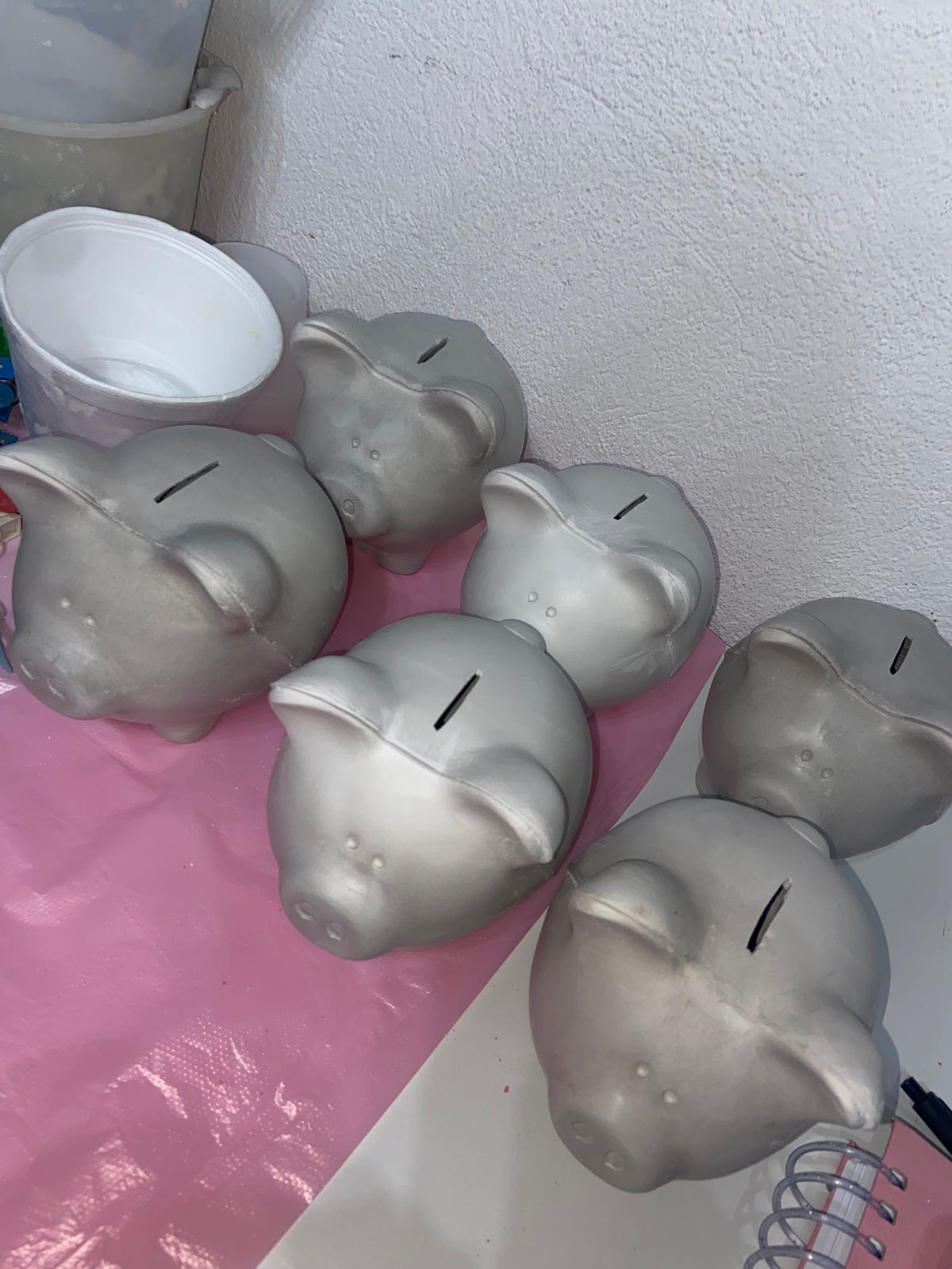 Altcancias de yeso en forma de cerdito